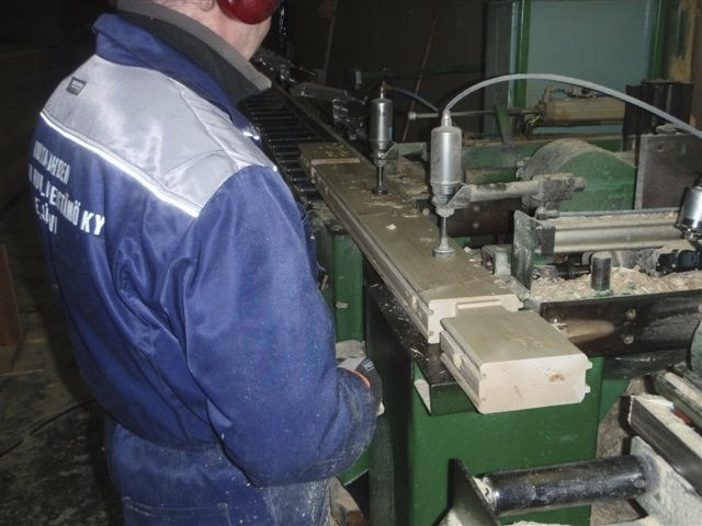 ログハウス生産 プレカット1