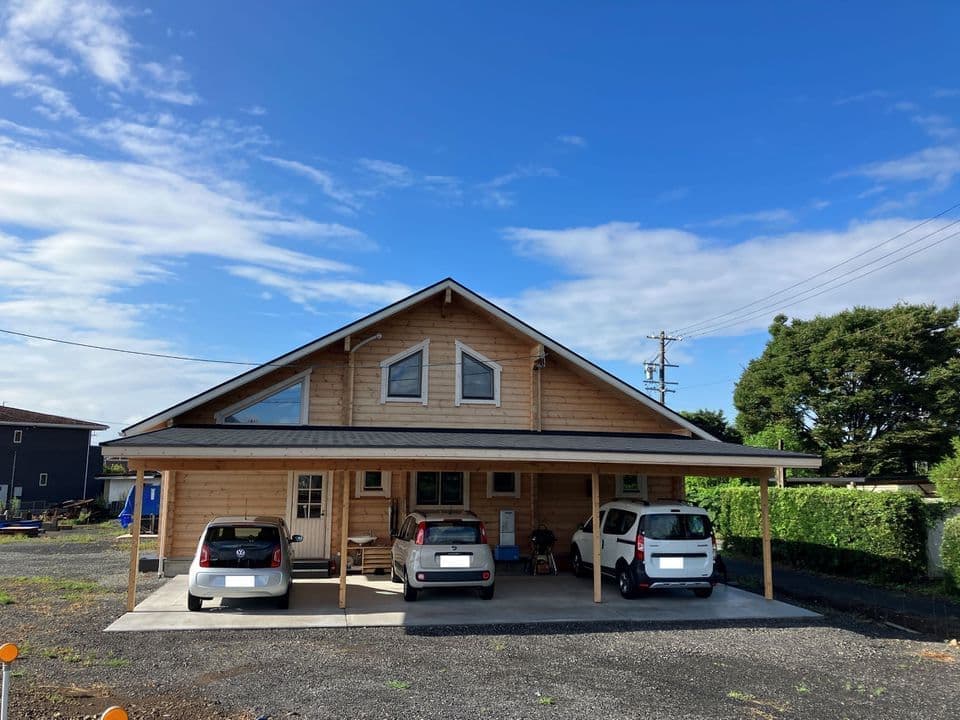 ログハウス ガレージ